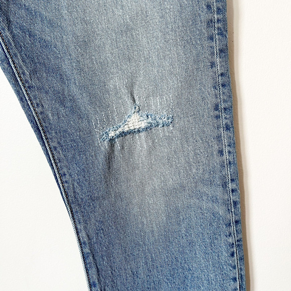 Revolve Levi's 501 Skinny Jeans Distressed Post Modern Blues 29/28 Button Fly - Picture 8 of 15